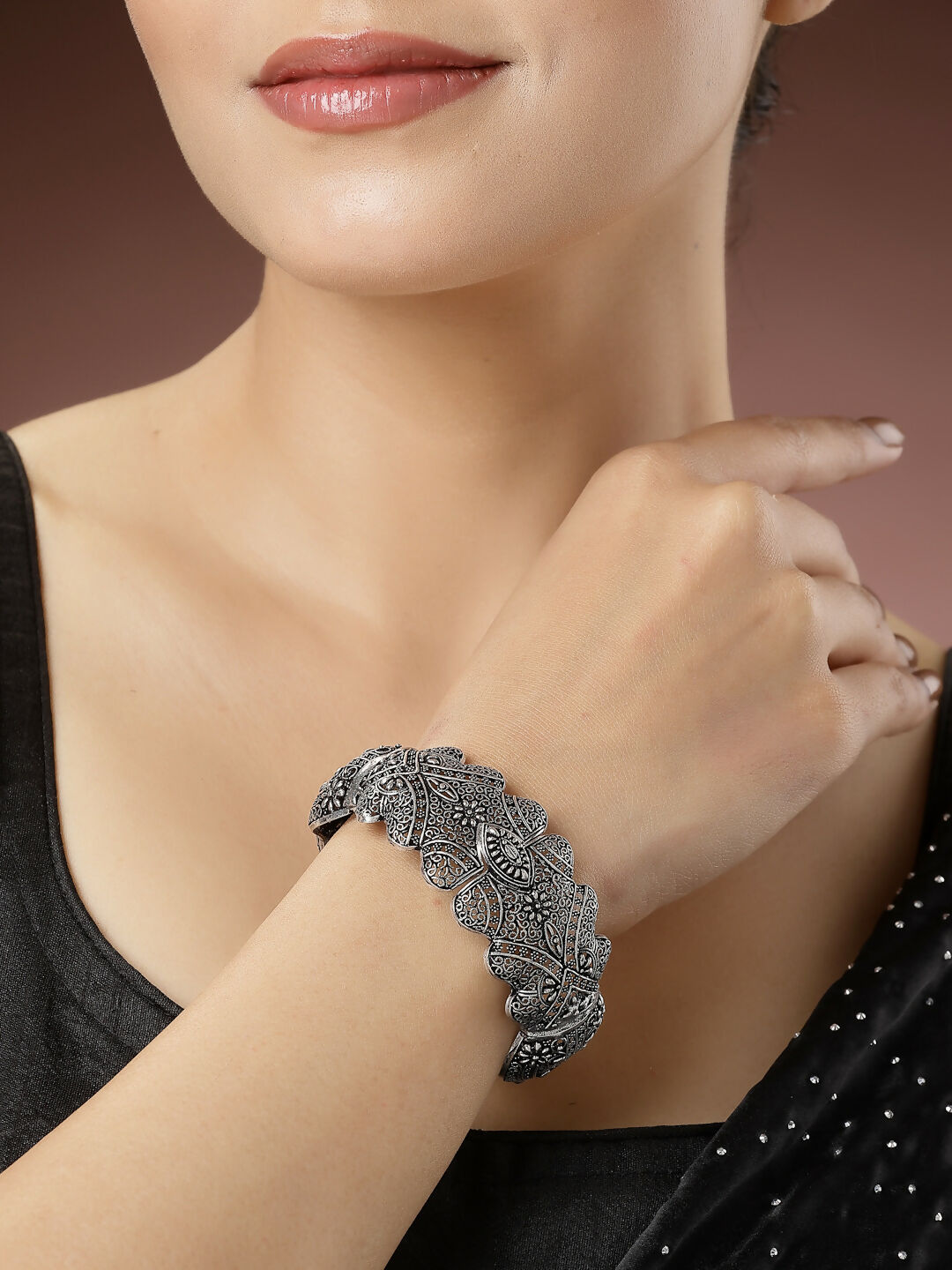 NVR Women's Silver-Toned German Silver Oxidised Kada Bangle - Distacart