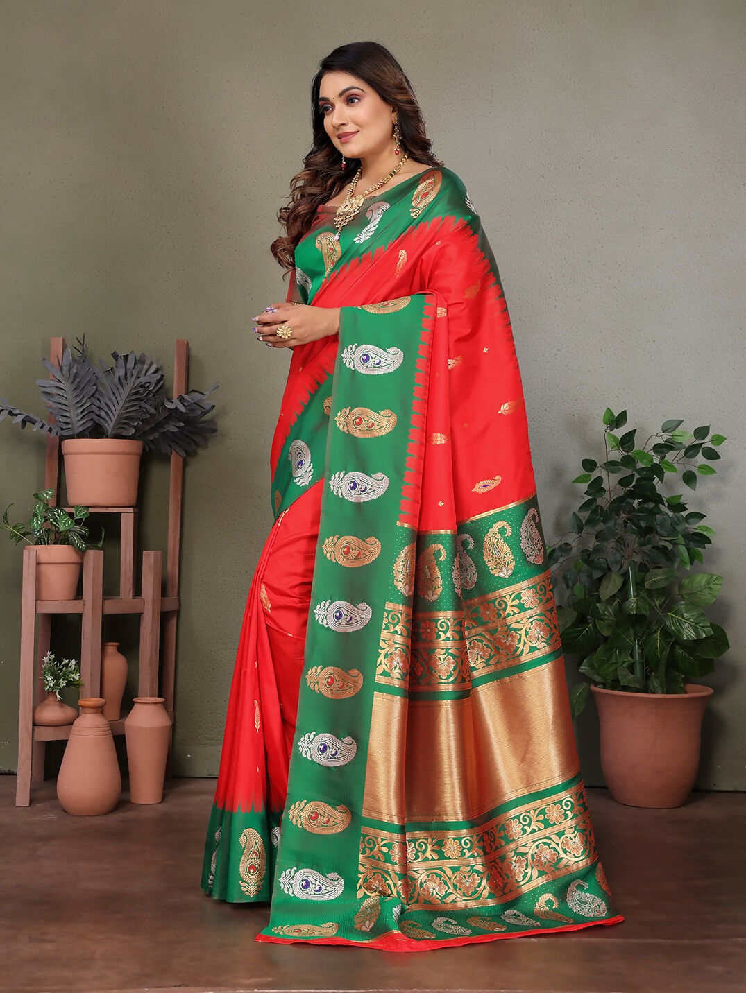 Joban Fashion Banarasi Red Butti Soft Silk Saree