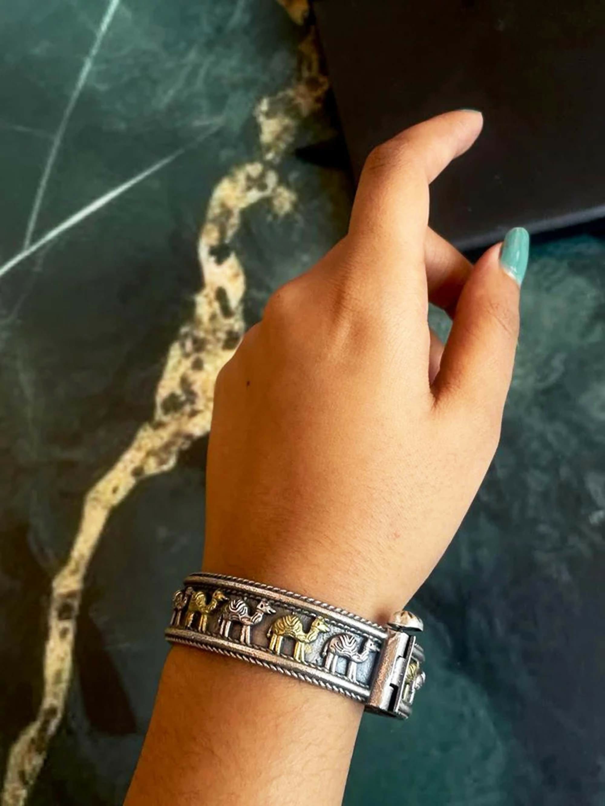 Joban Fashion Silver Brass Dual Tone Openable Kada