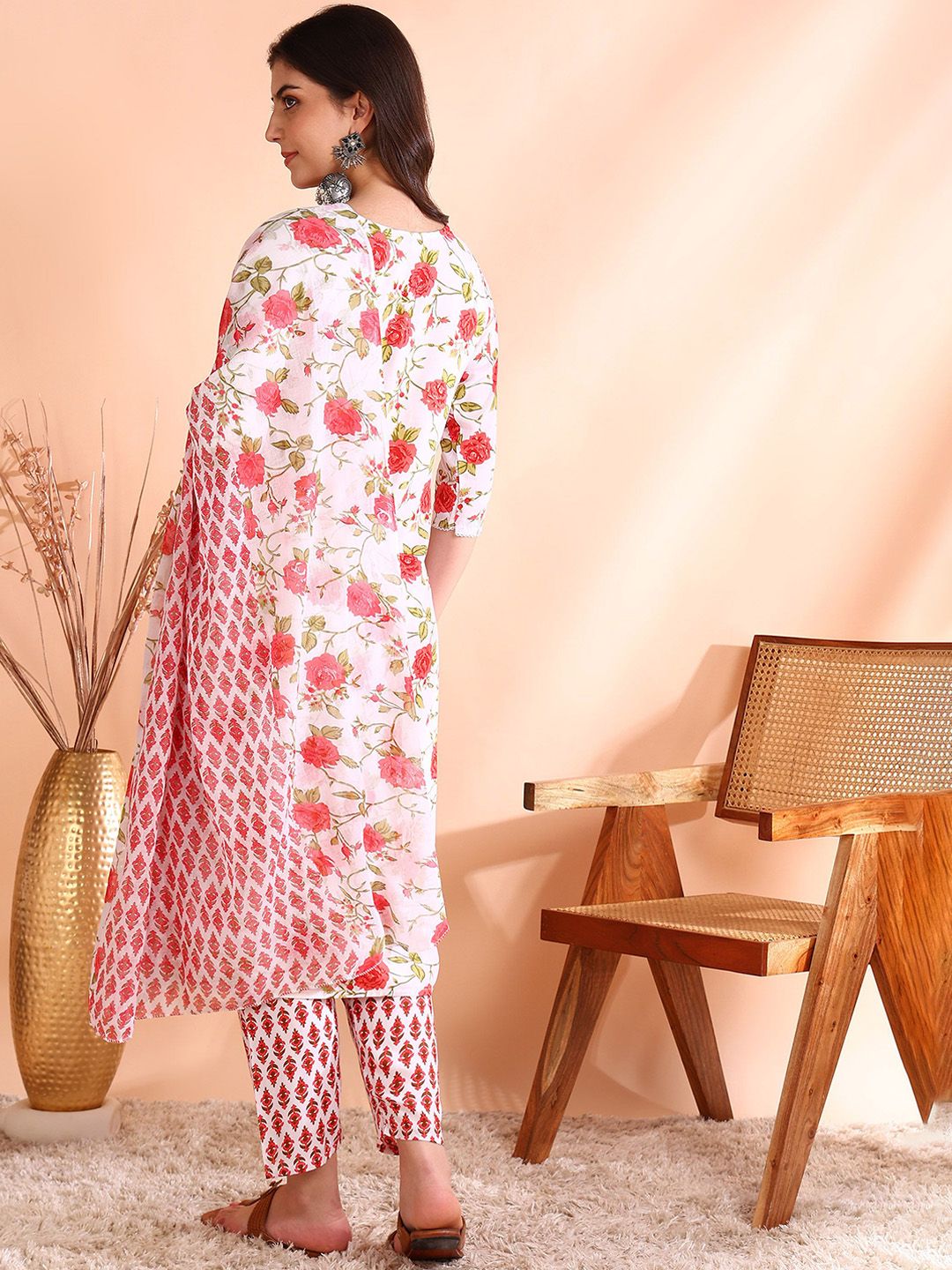 Ode by House of Pataudi Floral Printed Pure Cotton Kurta with Trousers & Dupatta - Distacart
