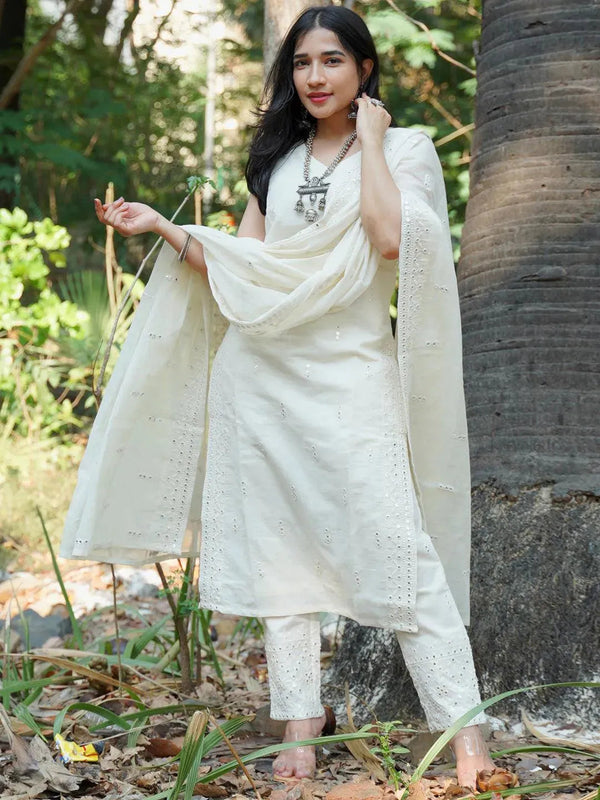 https://cdn.shopify.com/s/files/1/0341/4805/7228/files/off-white-embroidered-cotton-straight-kurta-with-dupatta-libas-1-27531217535126.jpg?v=1739541827