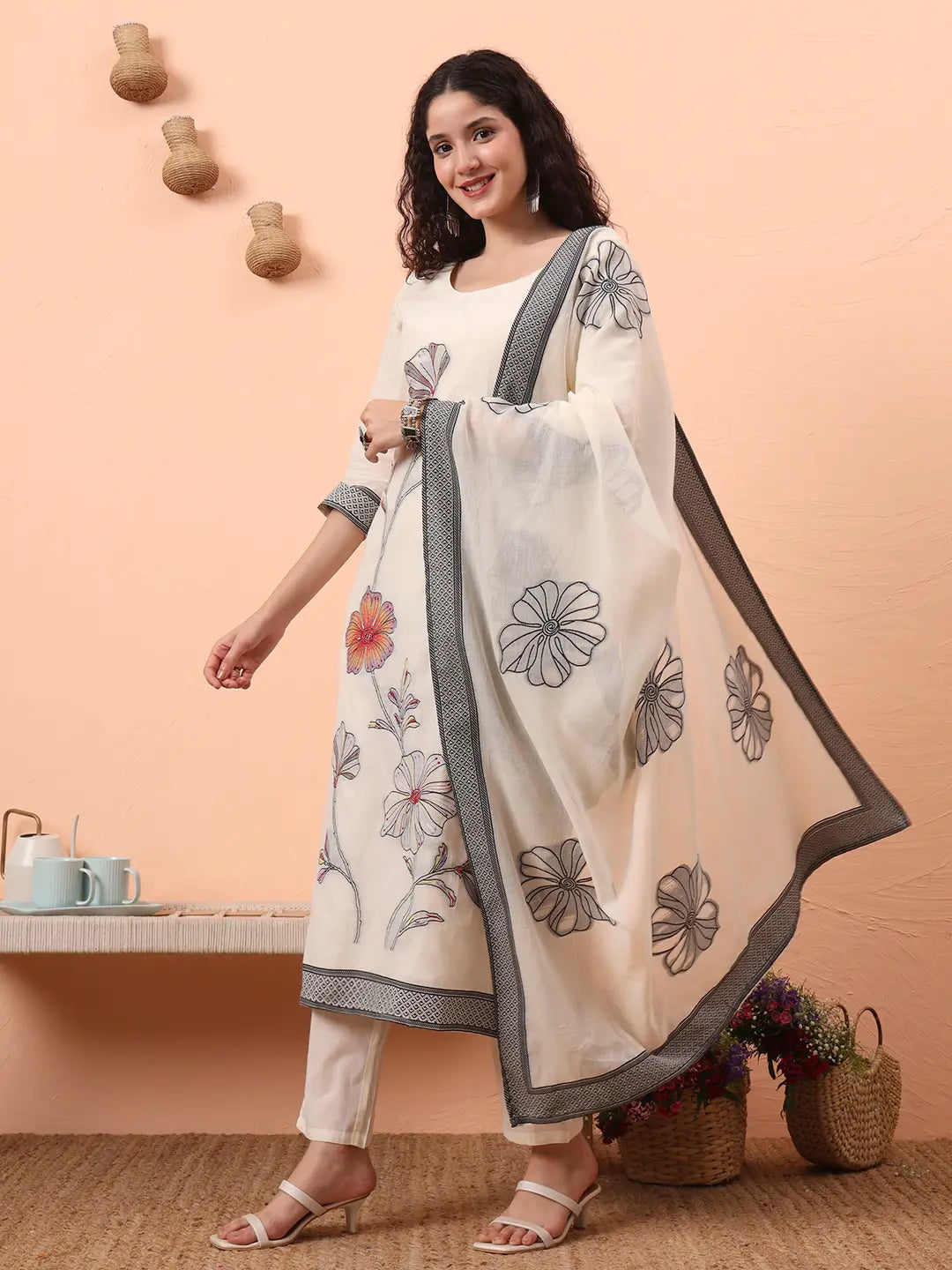 Yufta Off-White Handloom Cotton Weaved Kurta Dupatta Pant Set With Cotton Mal Lining - Distacart