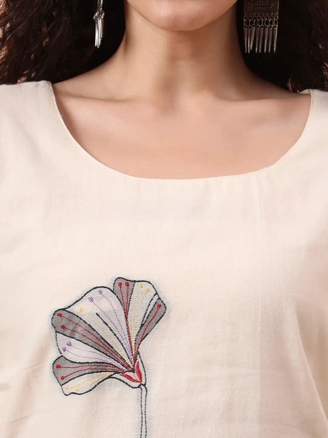 Yufta Off-White Handloom Cotton Weaved Kurta Dupatta Pant Set With Cotton Mal Lining