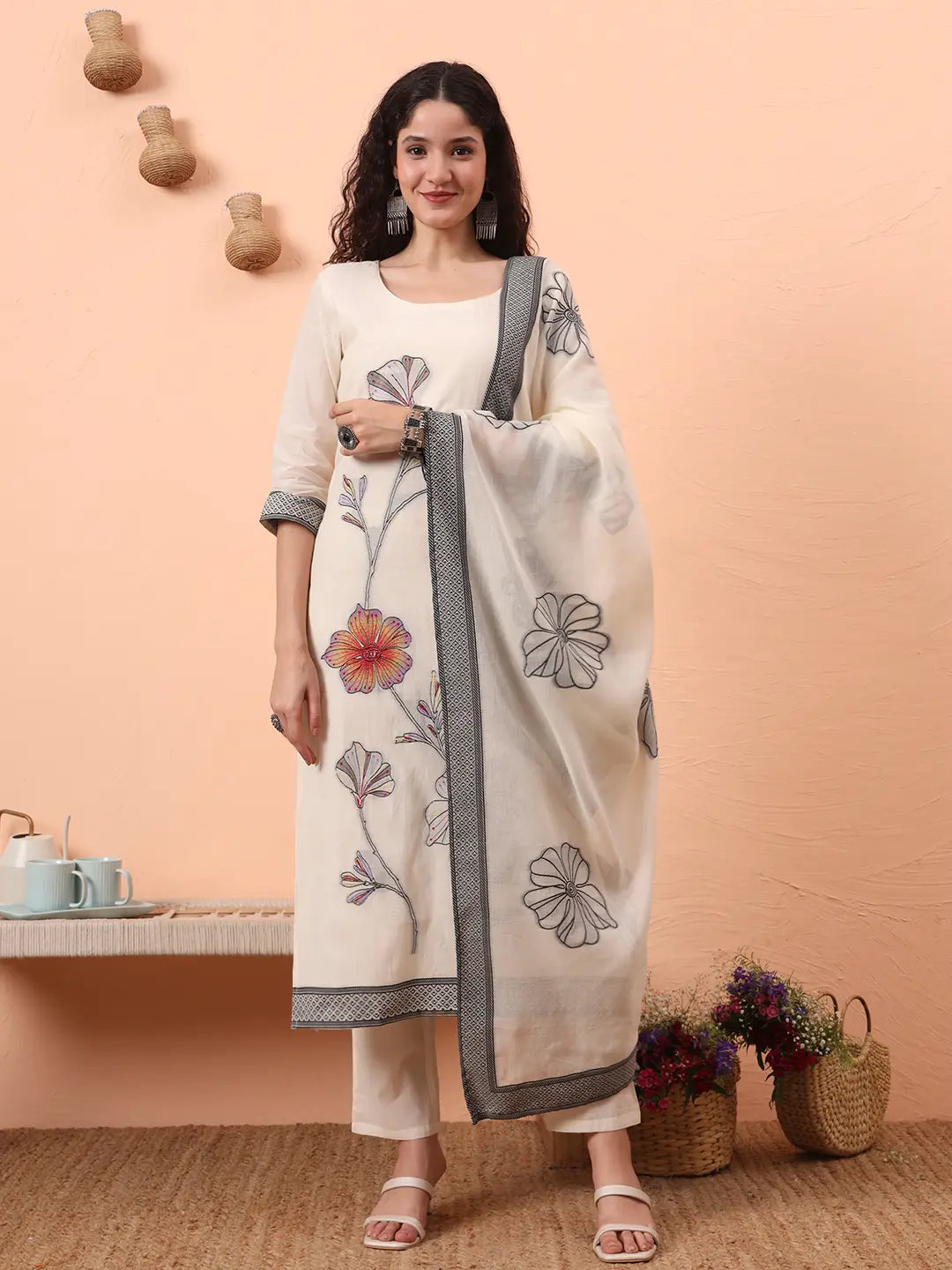 Yufta Off-White Handloom Cotton Weaved Kurta Dupatta Pant Set With Cotton Mal Lining
