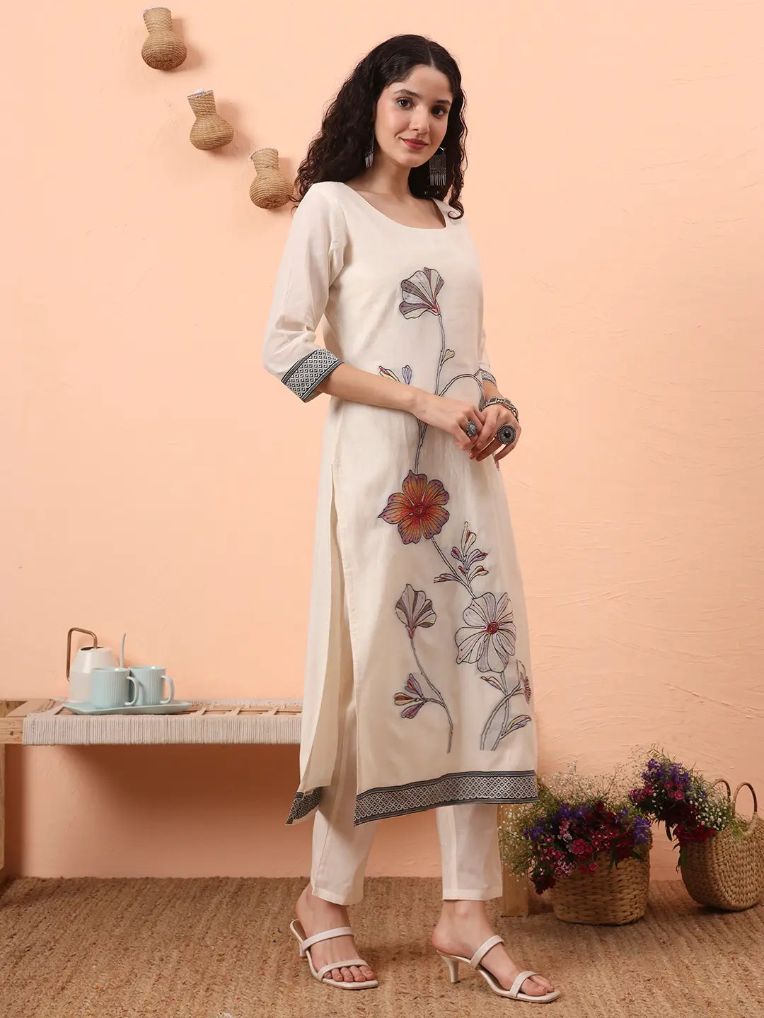 Yufta Off-White Handloom Cotton Weaved Kurta Dupatta Pant Set With Cotton Mal Lining
