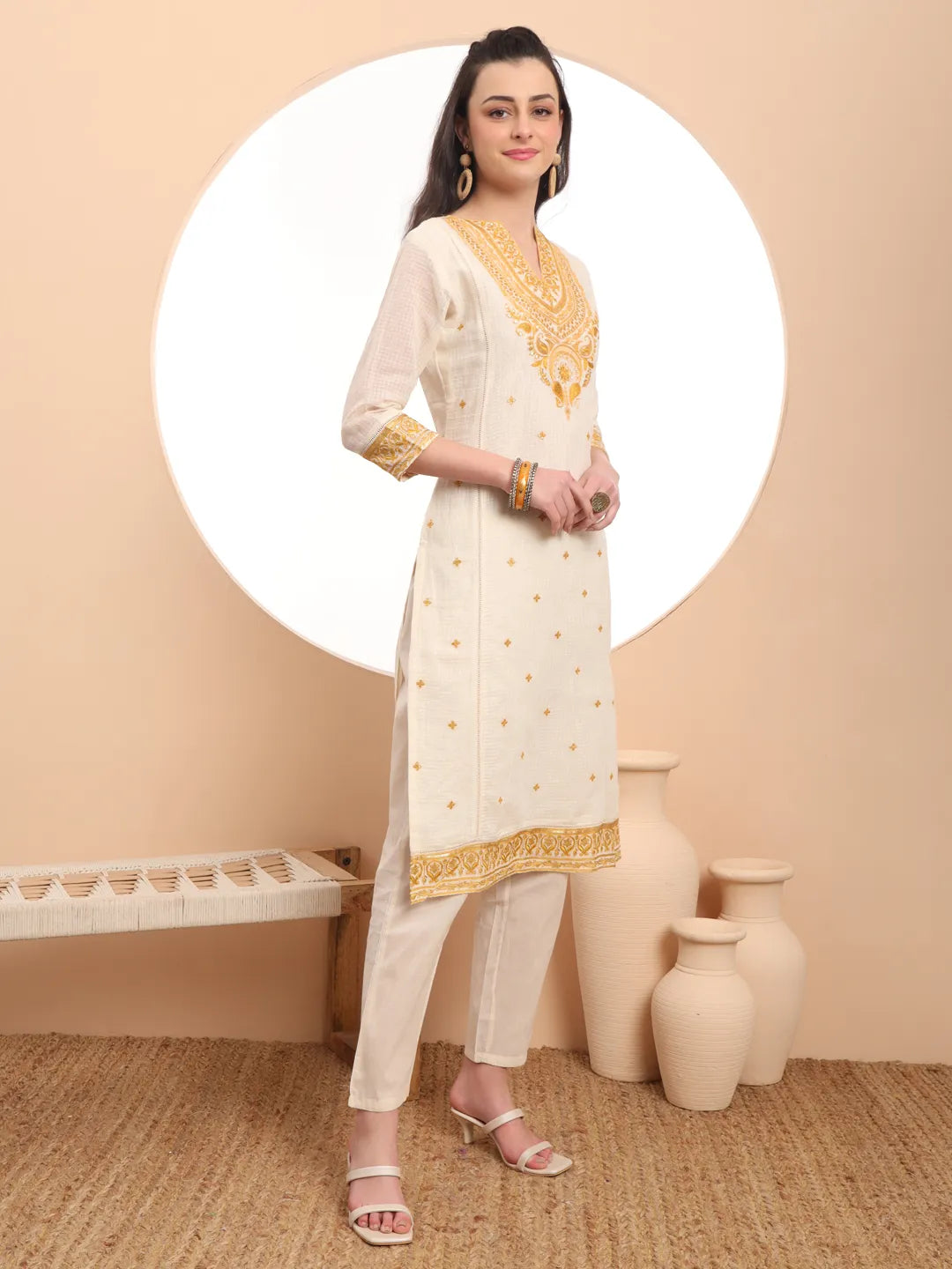 Yufta Off-White Pure Handloom Cotton Weaved Thread Work Kurta Dupatta Pant Set