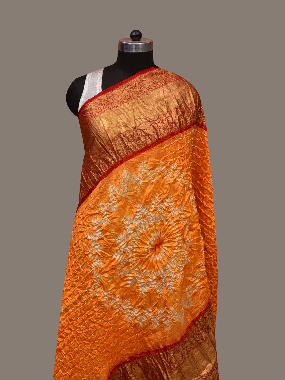 Orange and Red Bandhani Kanchipuram Silk Handloom Dupatta with Border and Chakra Design - Global Threads - Distacart