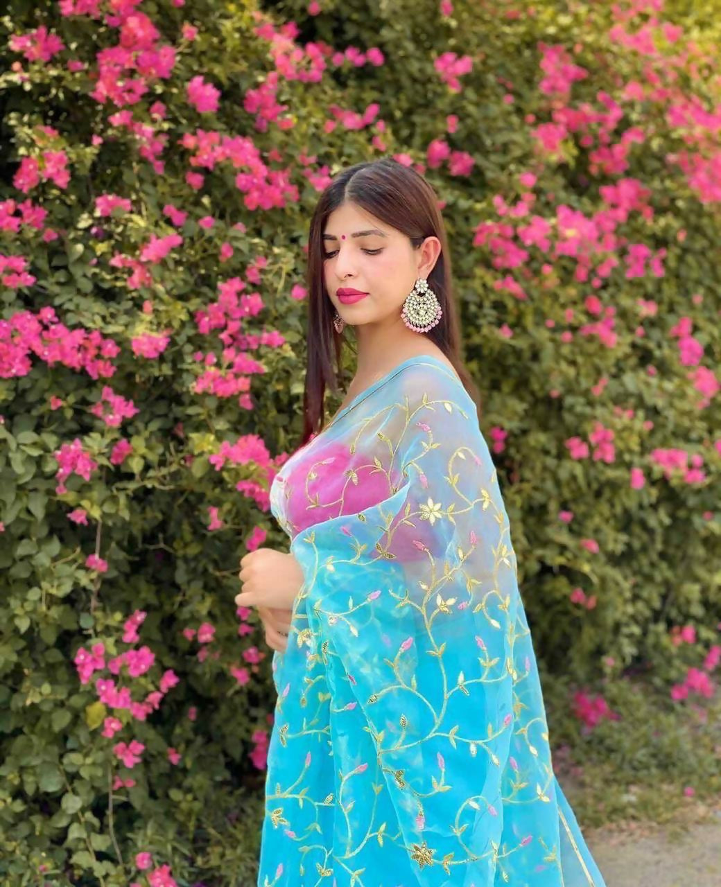 photo_6127520216914178927_y