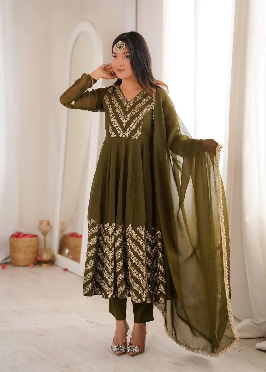 Teeya Creation Mehendi Green Heavy Embroidered Anarkali Suit Set With Pant And Dupatta