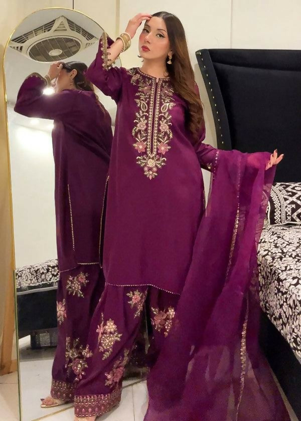 Teeya Creation Womens Trendy Stylish Embroidery Thread Work Kurta Set - Dista