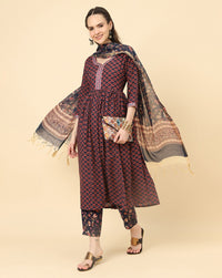 Thumbnail for Varanga Women Brown Viscose Rayon Printed Regular Kurta With Trousers & Dupatta - Distacart