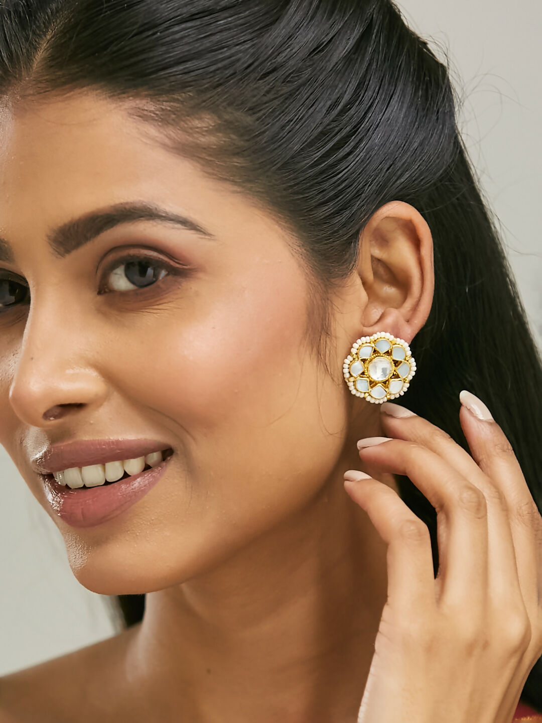 Nuyug 22K Gold-Plated Elegant Kundan Studded & Pearls Beaded Floral Studs