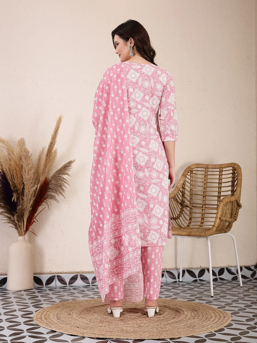 Yufta Pink Ethnic Motifs Print Straight Kurta Trouser Dupatta Set