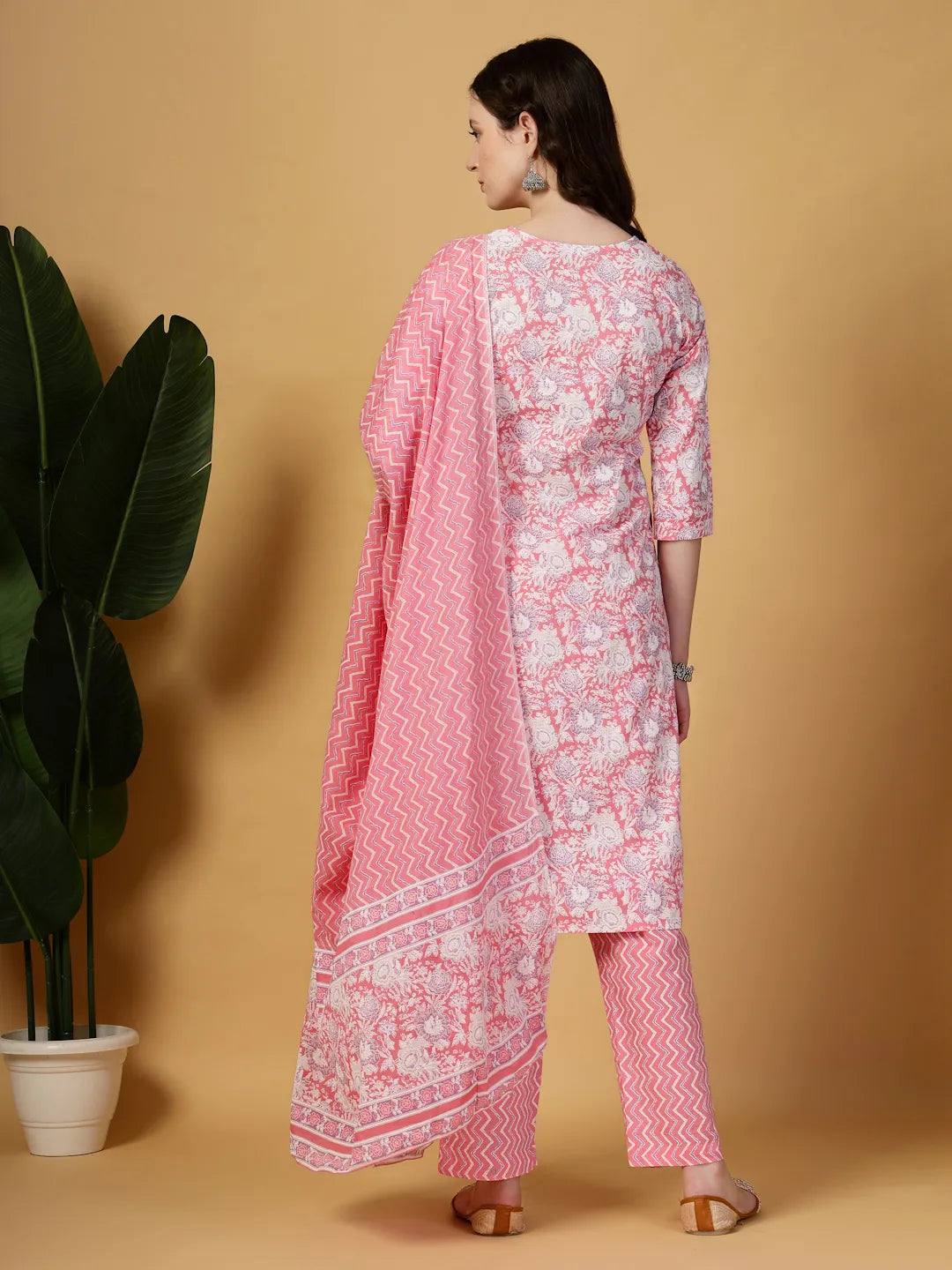Yufta Pink Floral Print Straight Kurta Trouser Dupatta Set