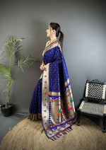 Thumbnail for Joban Fashion Royal Blue Peacock & Floral Motifs Soft Lichi Silk Kanchipuram Saree - Distacart