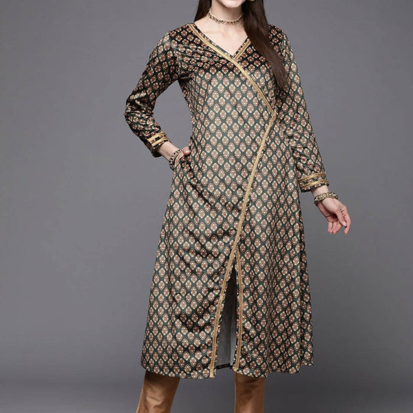 Ahalyaa Women Green & Cream-Coloured Floral Printed Velvet Kurta - Distacart
