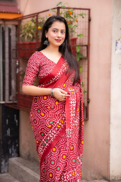 Red Silk Blend Ethnic Motifs Saree with Unstitched Blouse - A2M - Distacart
