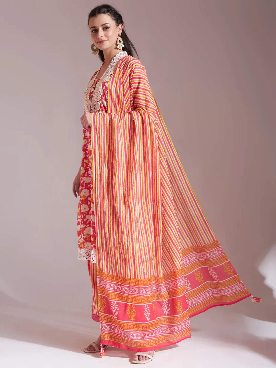 Yufta Pure Cotton Pink Kurta Dupatta Set With Lace Detailing - Distacart