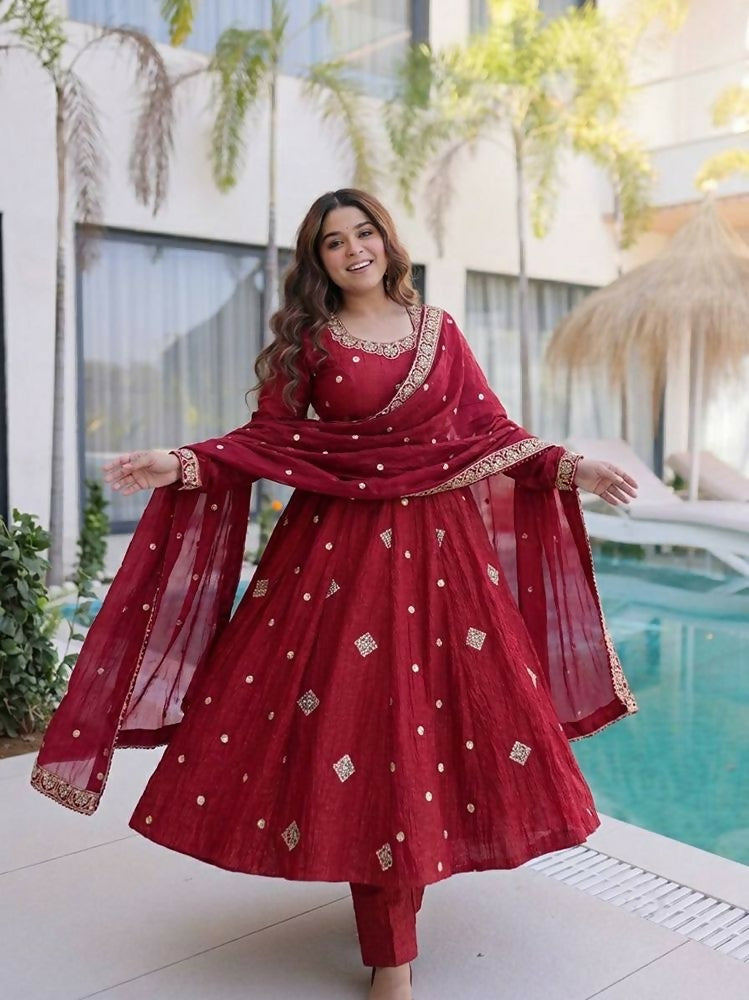 Teeya Creation New Trendy Elegant Red Embroidered Anarkali Suit with Dupatta - Dista