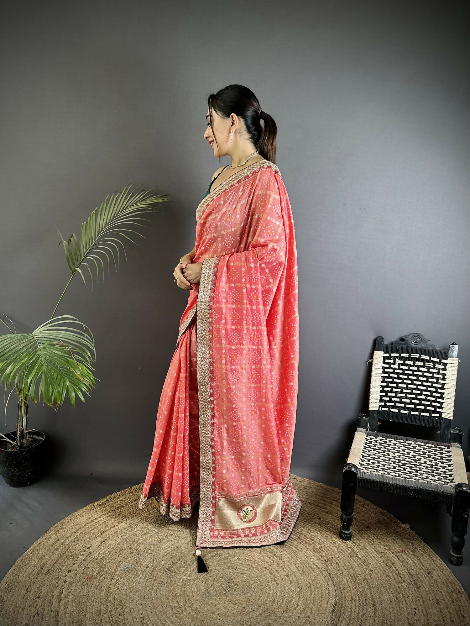 Joban Fashion Baby Pink Bandhej Bandhani Vichitra Silk Bandhani Prints Saree