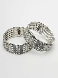 Thumbnail for NVR Women's Set of 2 Silver-Toned German Silver Oxidised Kada Bangle - Distacart