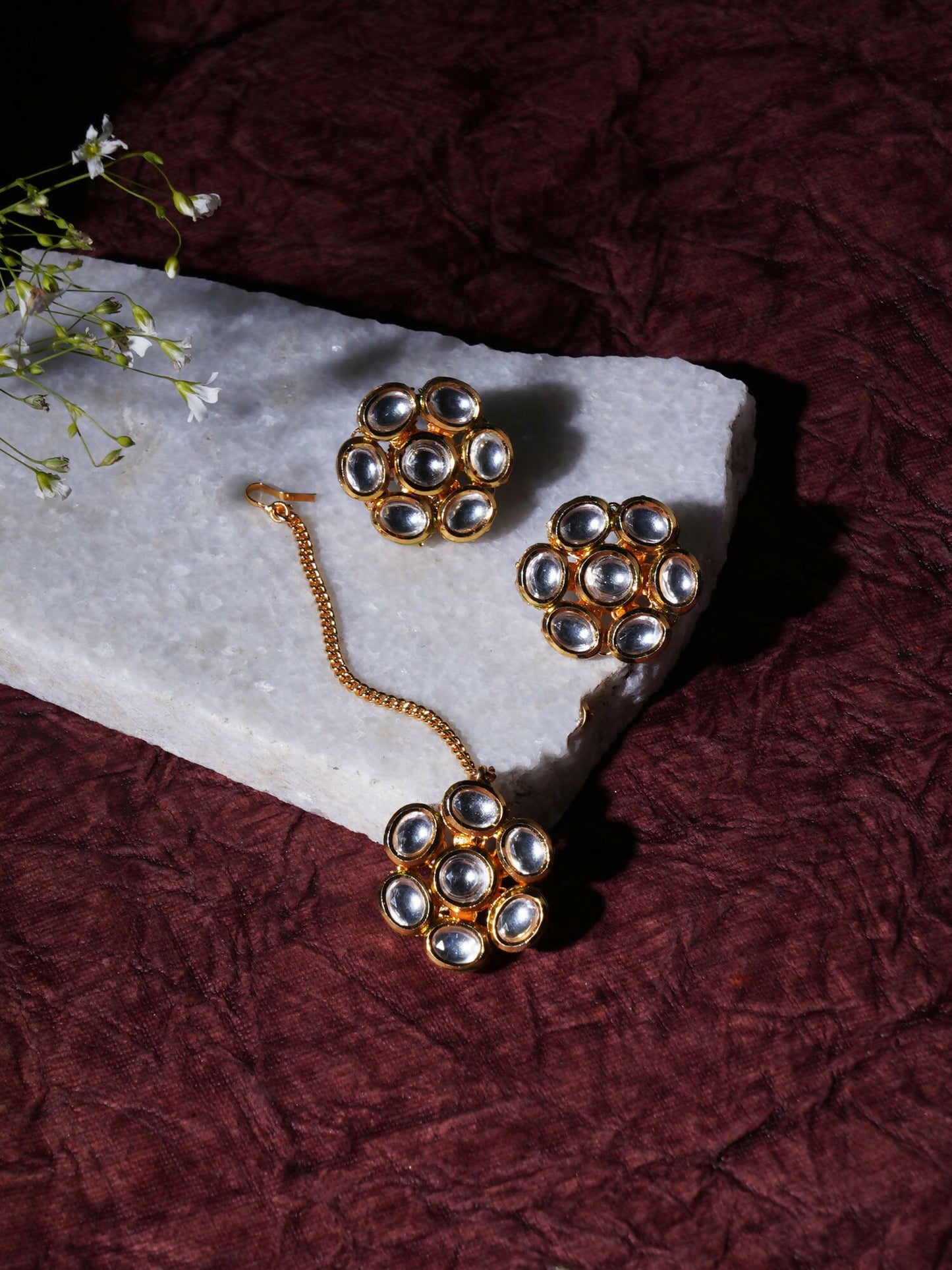Kundan Round Maang Tikka with Studs Jewellery Set (Gold) - Ruby Raang - Distacart