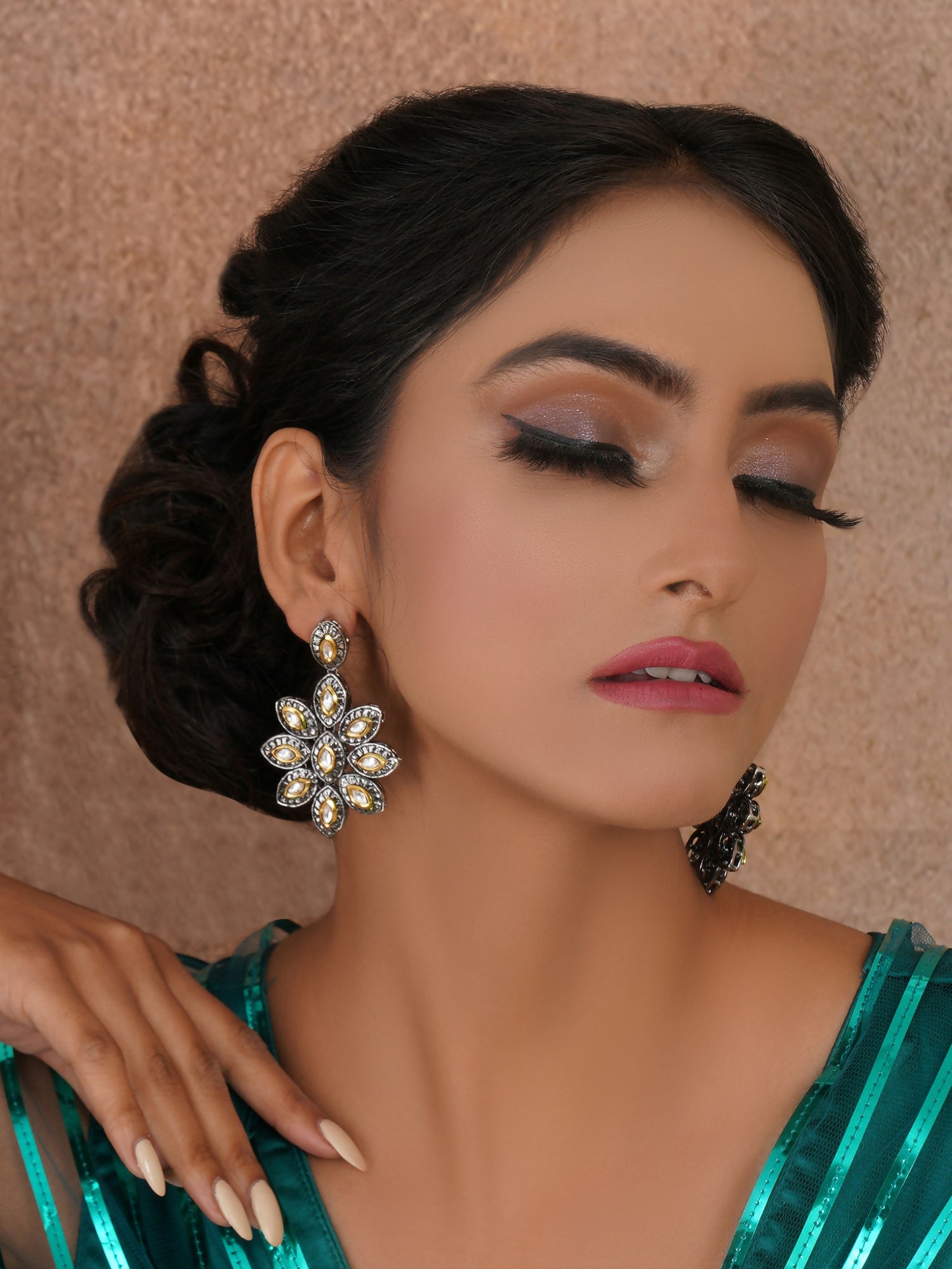 Dual Tone Kundan Flower Studs (silver) - Ruby Raang - Distacart