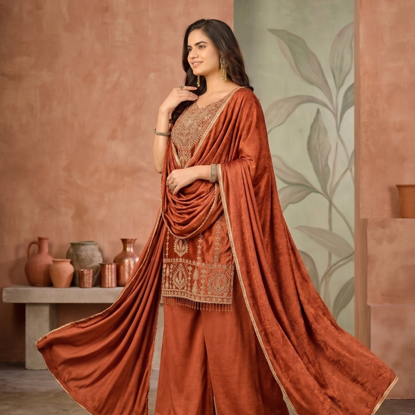 Teeya Creation Womens New Trendy Stylish Heavy Embroiedery With Beads Work Kurta Set - Dista
