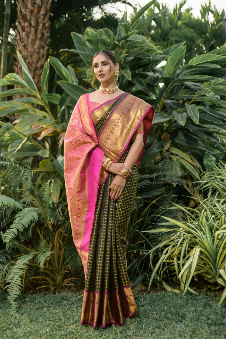 Jyoti Fashion Women's Black Kanjivaram Silk Zari Woven Saree with Blouse - Distacart