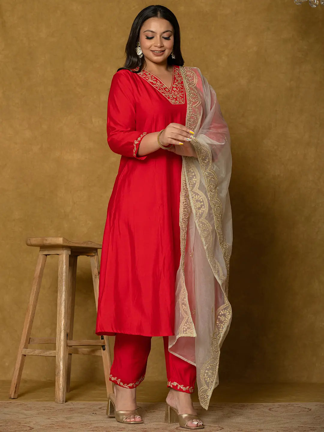 Yufta Red Silk Embroidered Plus Size Kurta Dupatta Set