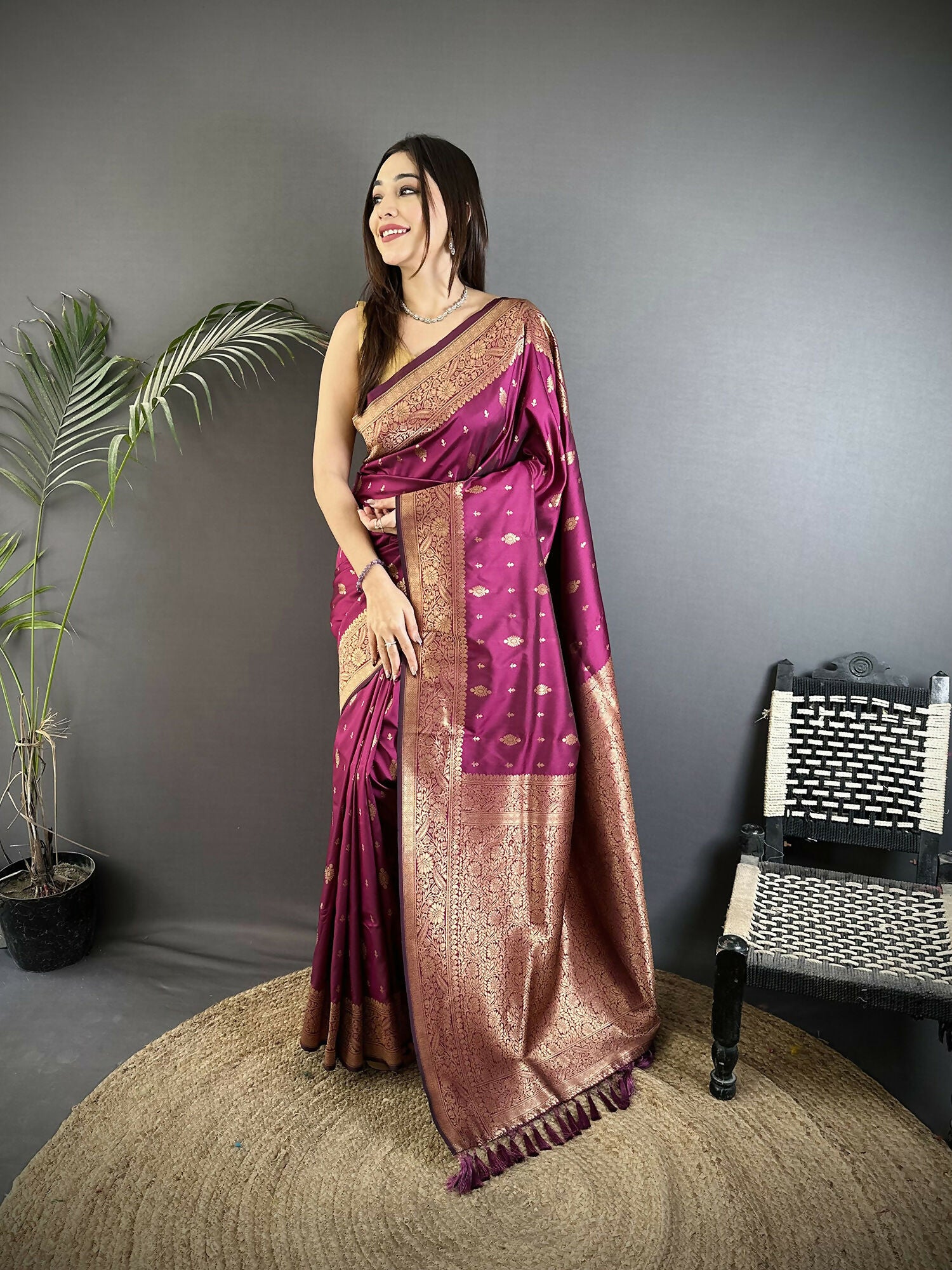 Joban Fashion Magenta Zari Weaving Motif Lichi Silk Banarasi Silk Saree - Distacart