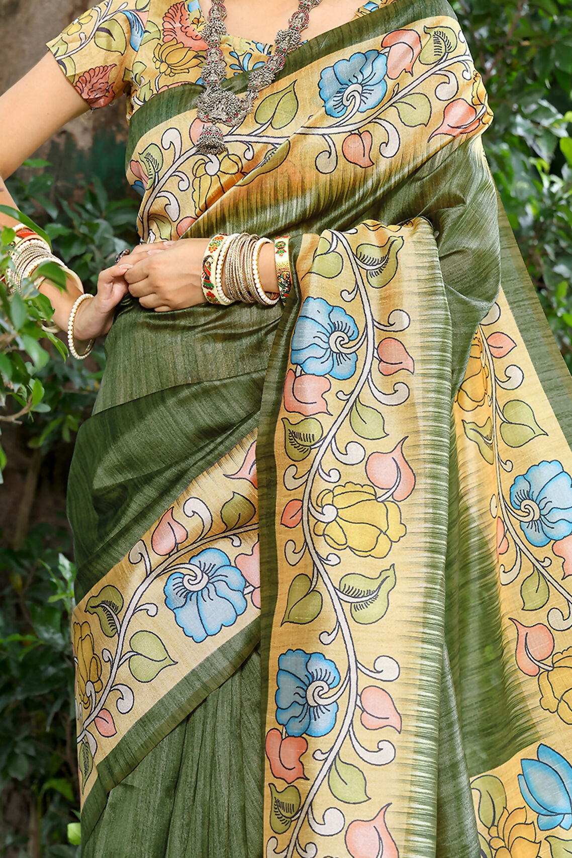KAJAL_LOTUS_MAHENDI (5)