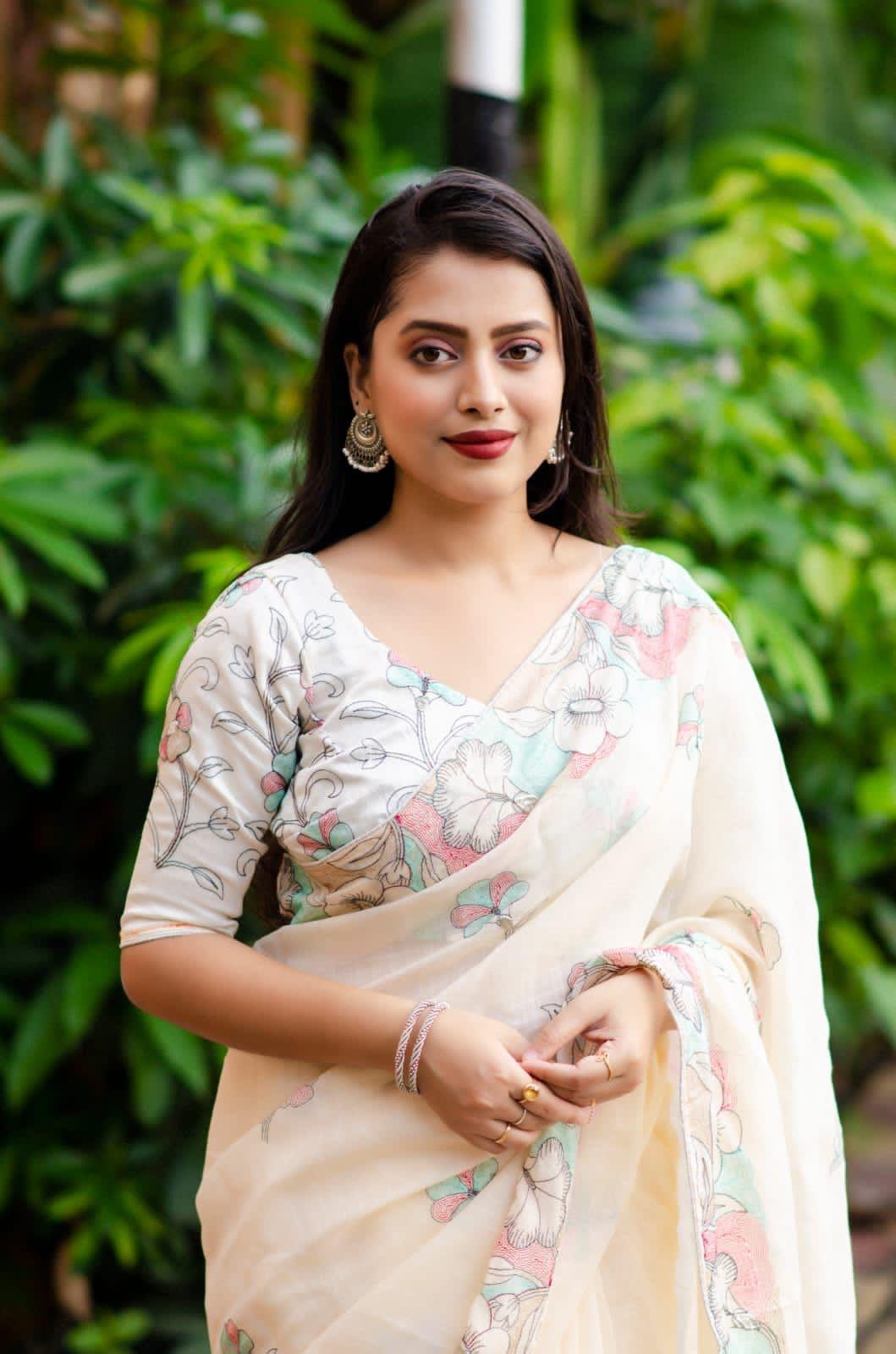 Offwhite Pure Linen Ethnic Motifs Saree with Unstitched Blouse - A2M