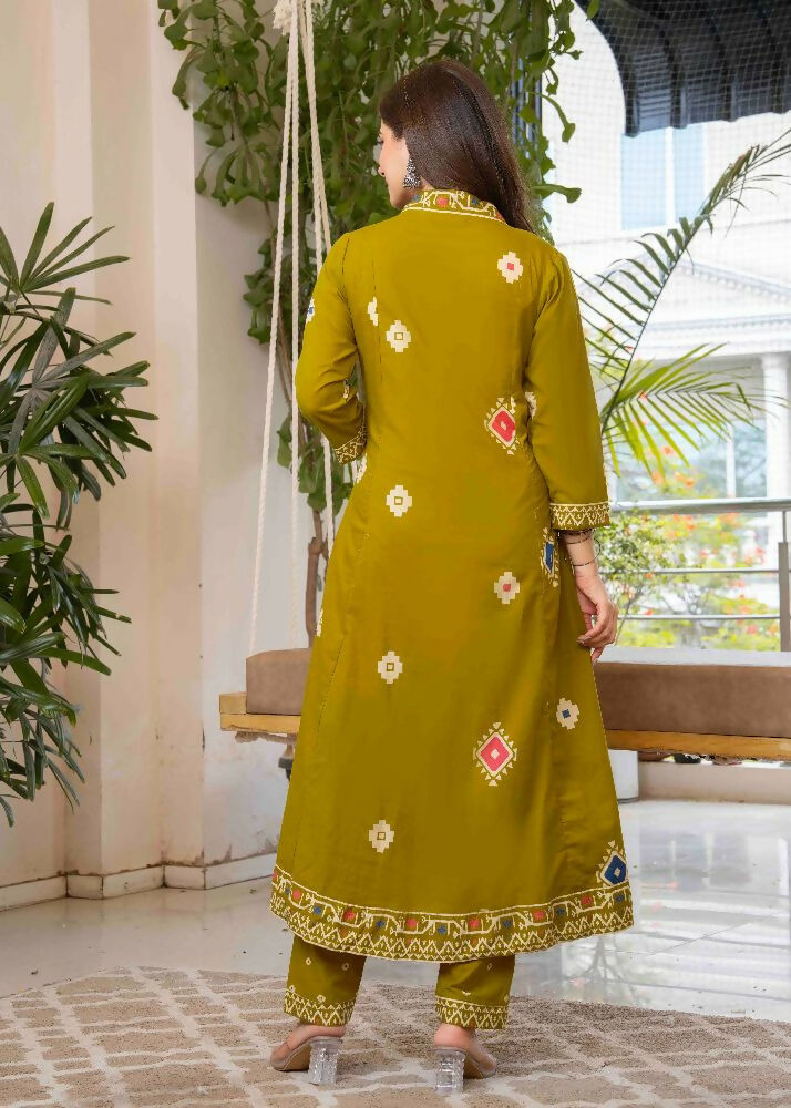 Jaimini Women Cotton Printed V-Neck 3/4 Sleeves Calf Length Flared Kurta Pant And Dupatta Set - Dista