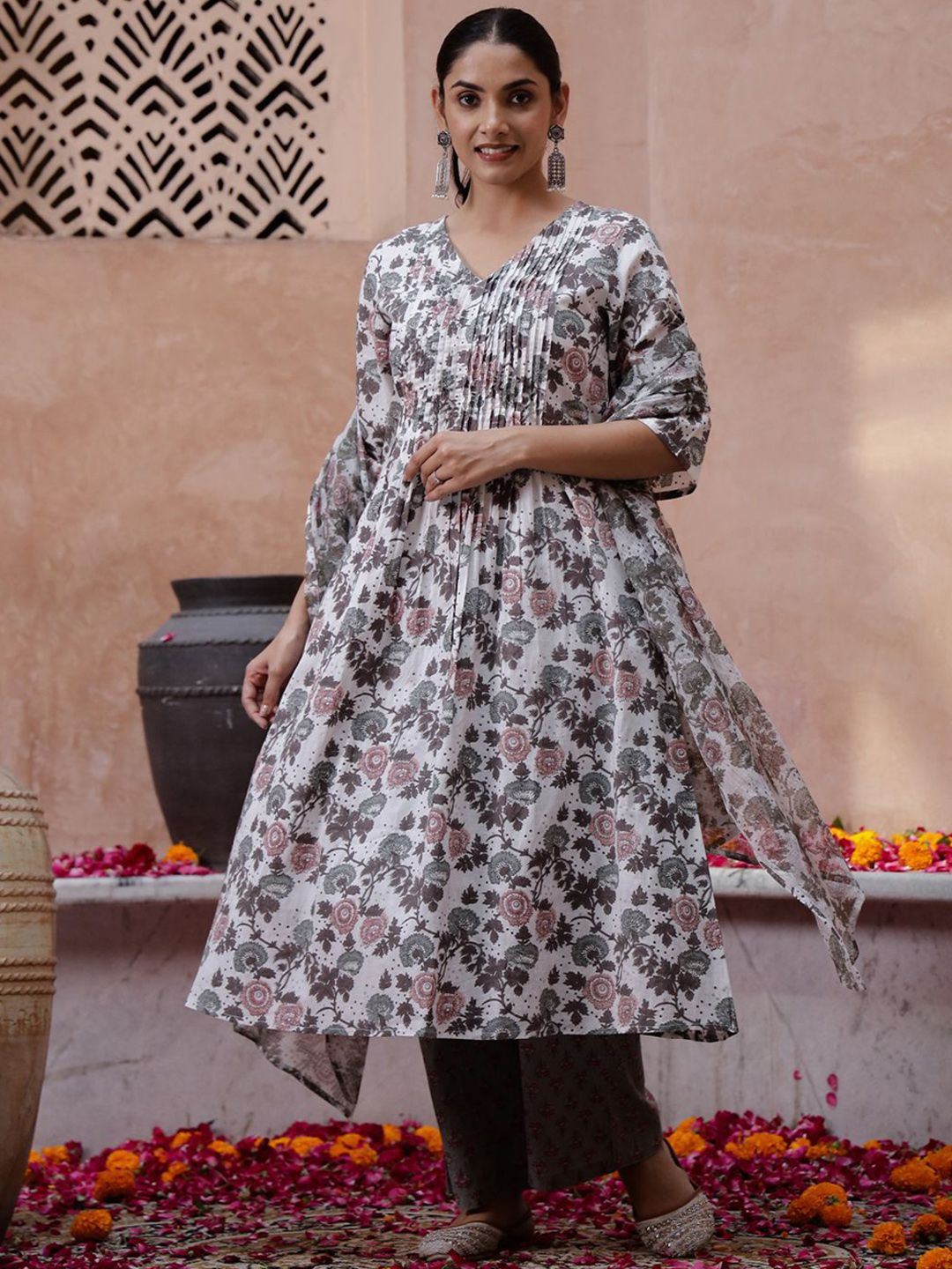 Sangria Off White Floral Printed Pure Cotton Kurta & Trouser With Dupatta - Distacart