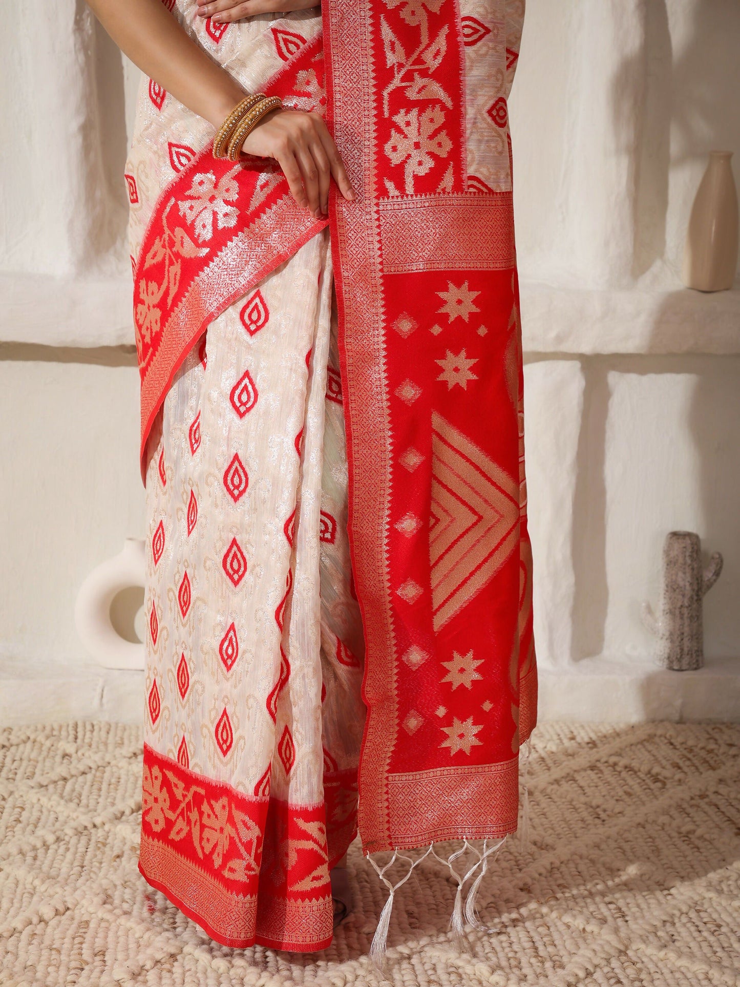 Shree Shyam Fashion Linen Cotton Red & White Saree - Distacart