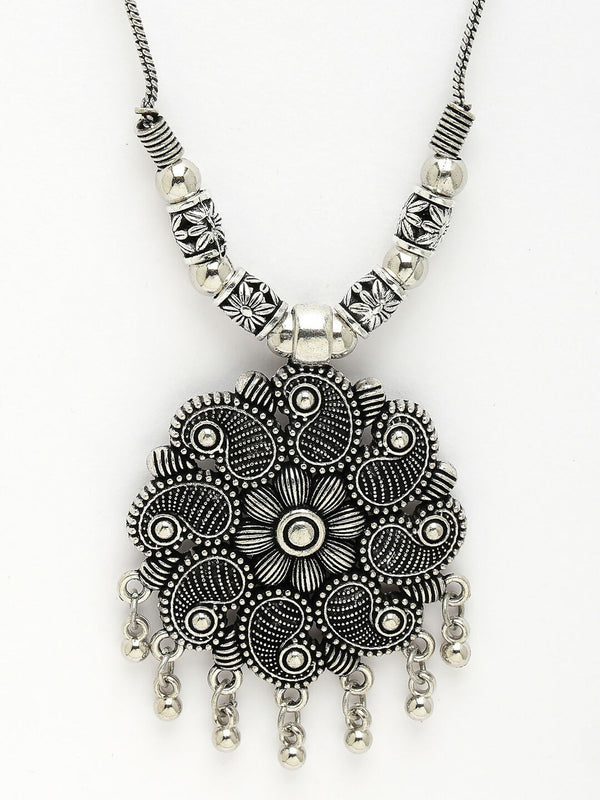 NVR Women's Silver-Toned Floral Shape Pendant with Chain - Distacart
