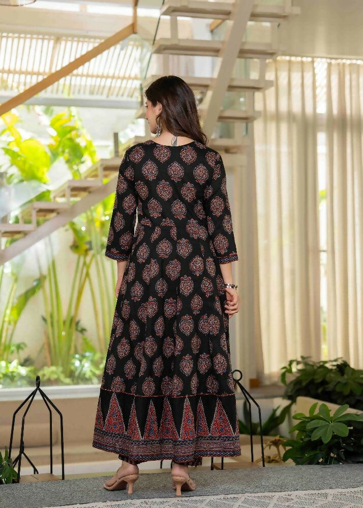 Jaimini Women Cotton Printed Round Neck 3/4 Sleeves Calf Length Flared Kurta Pant And Dupatta Set - Dista