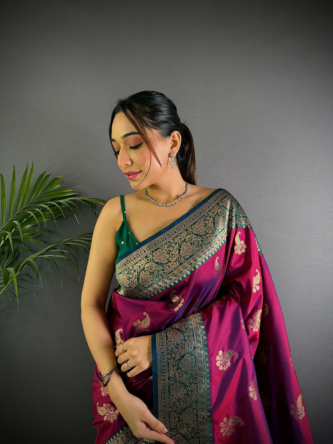 Joban Fashion Banarasi Rani Pink Woven Butti Soft Silk Saree