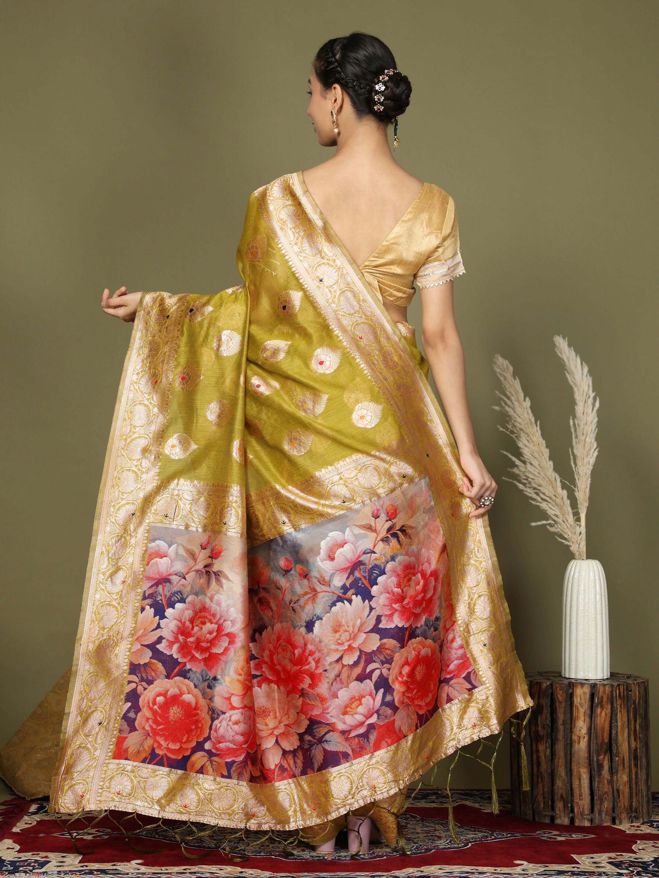 Astita Linen Cotton Mhendi Green Saree