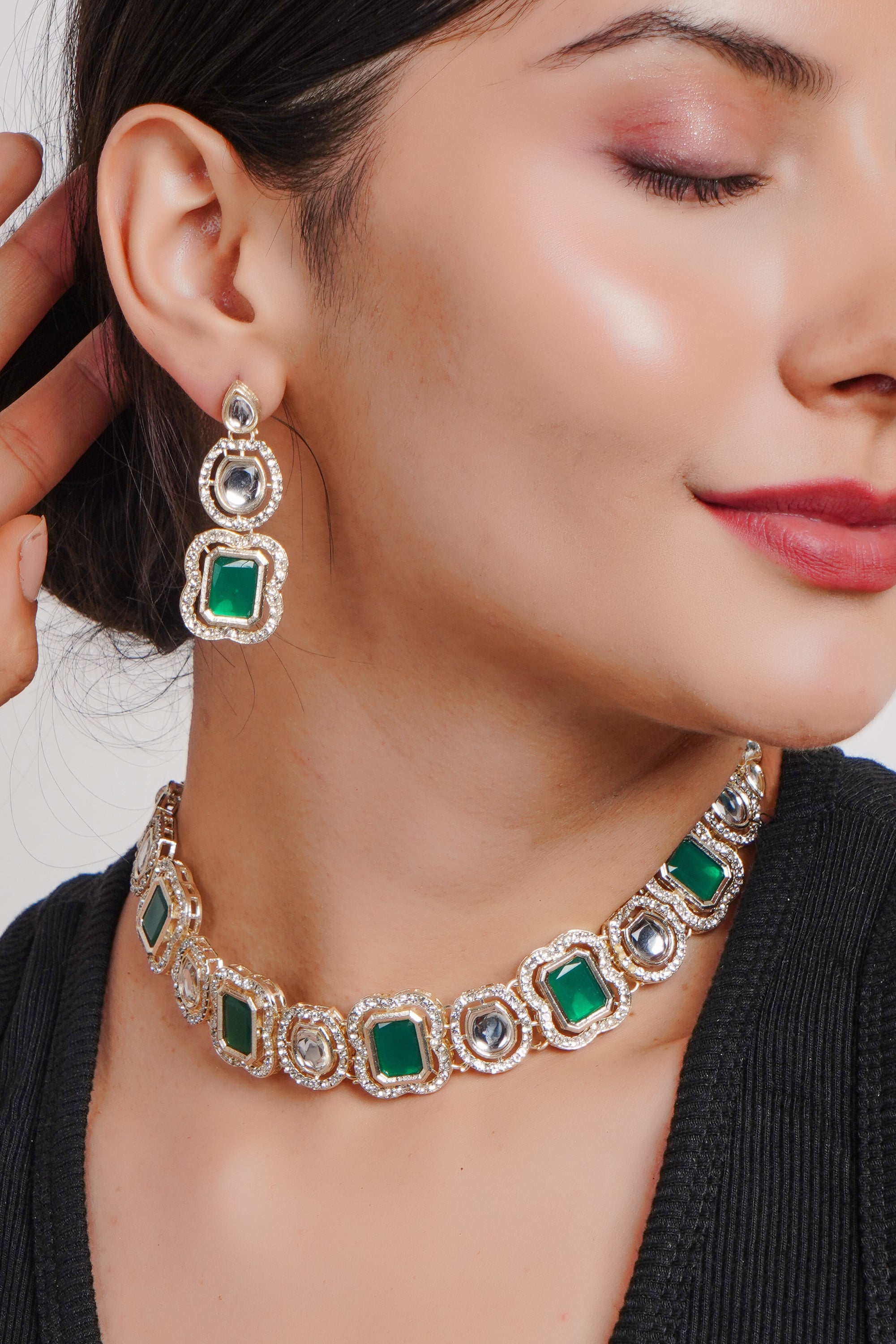 Divisha Alloy Gold-plated Green Jewellery Set