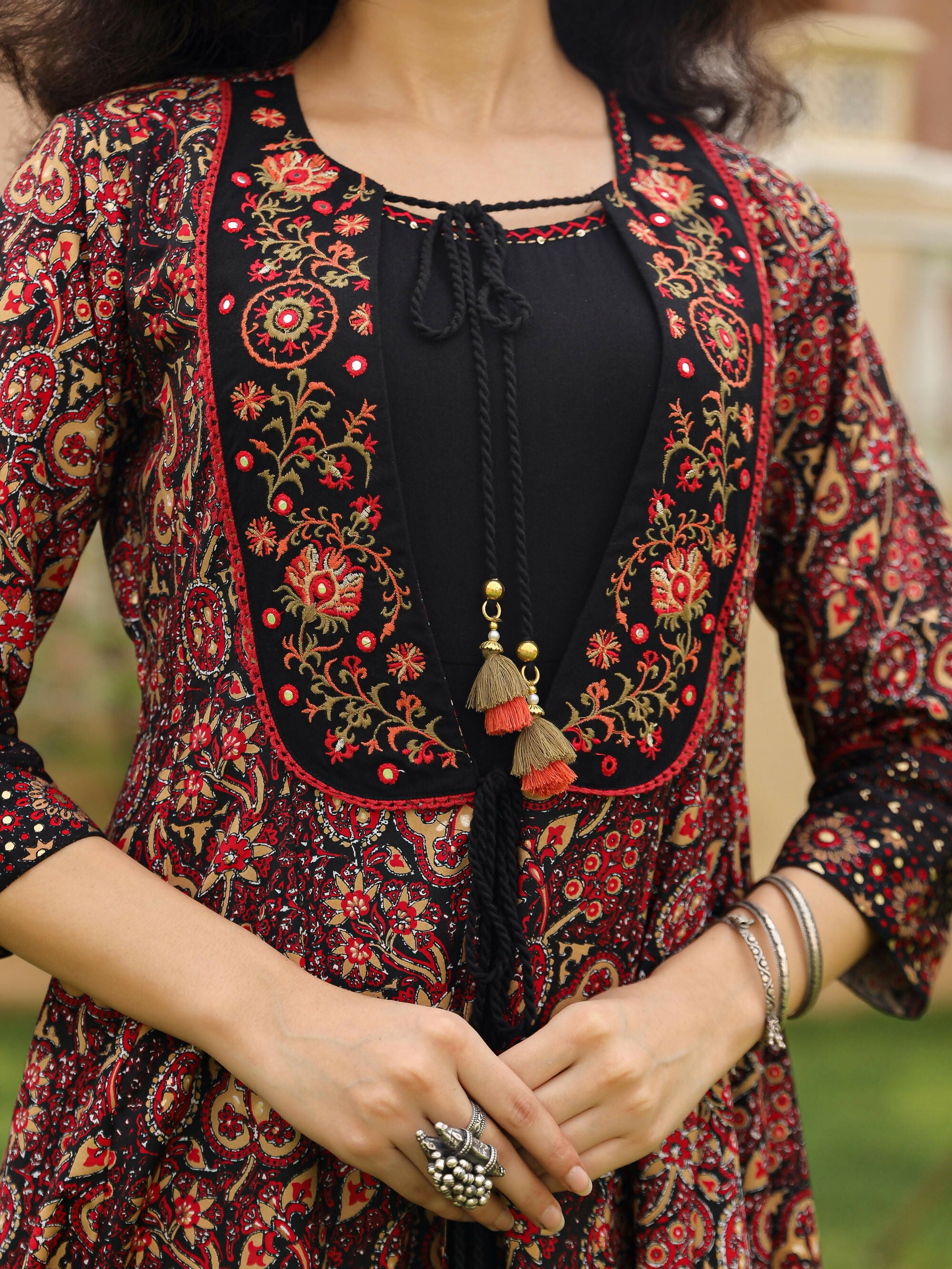 J4716BLACK (3)-2000x2665