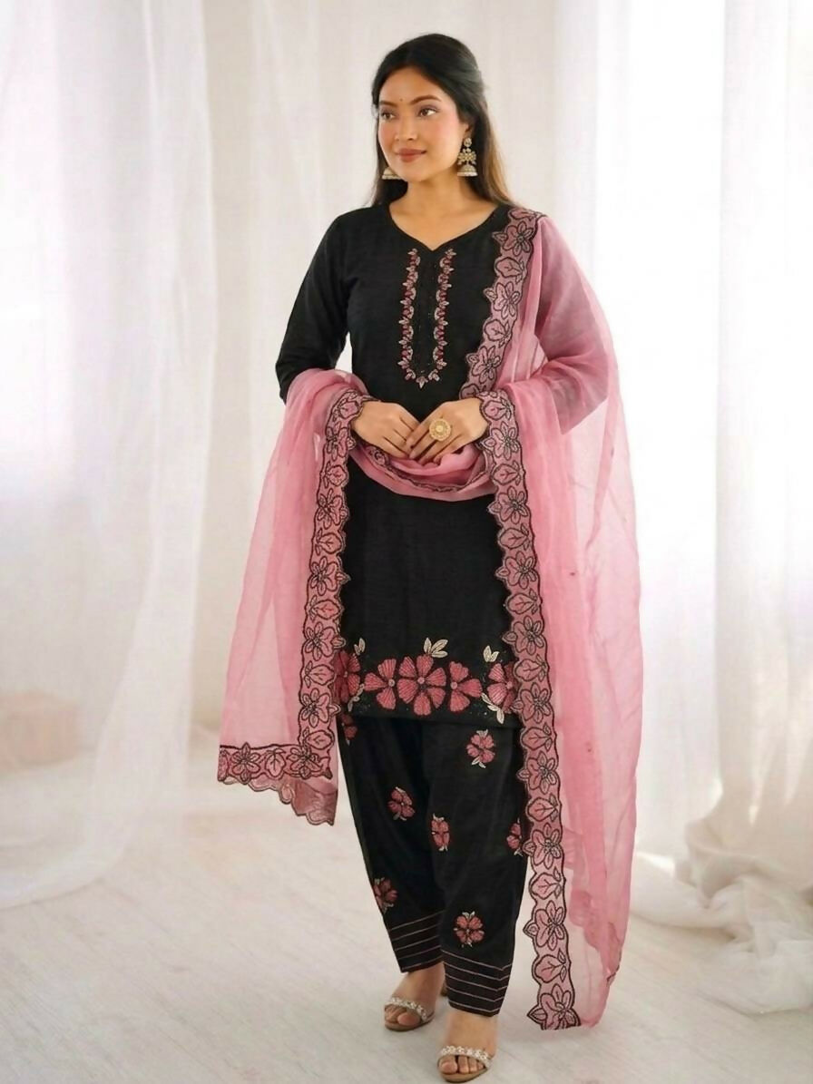 Teeya Creation Women'S Fancy Stylish Heavy Embroidery Sequence Work With Rivet Moti Work Kurta Set - Dista