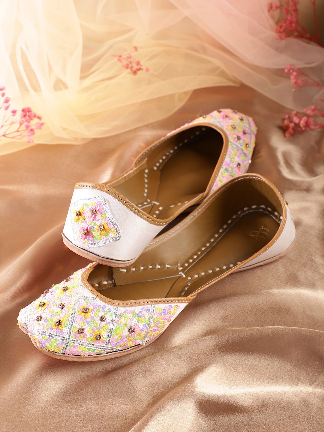 House of Pataudi Women Embellished Ethnic Mojaris