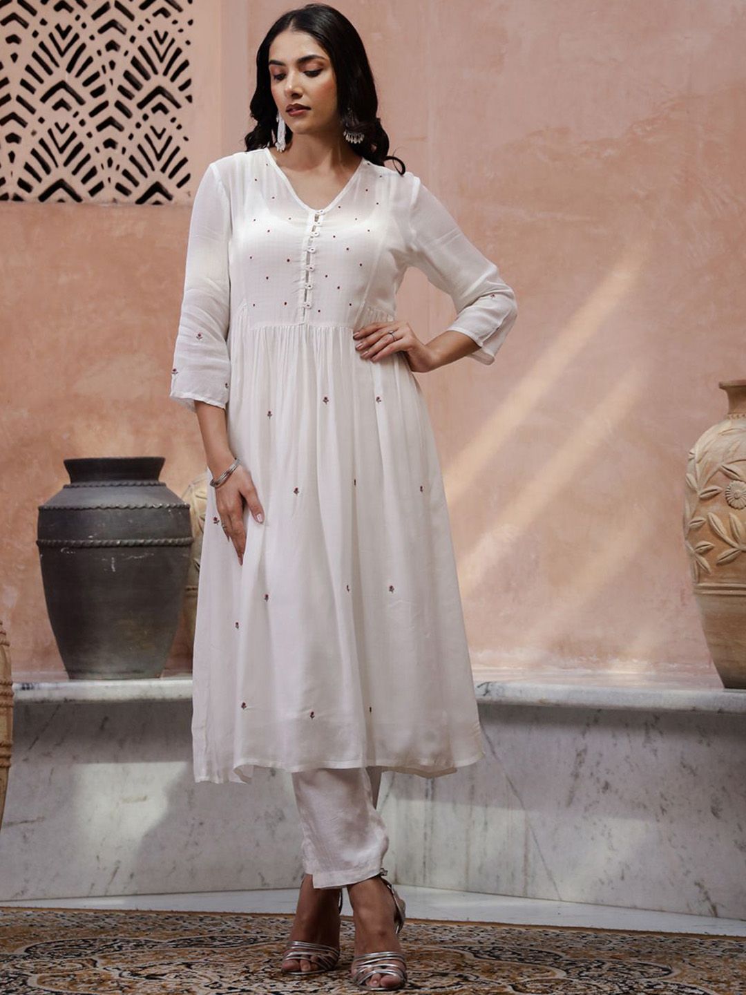Sangria Floral Embroidered Thread Work Kurta with Trouser - Distacart