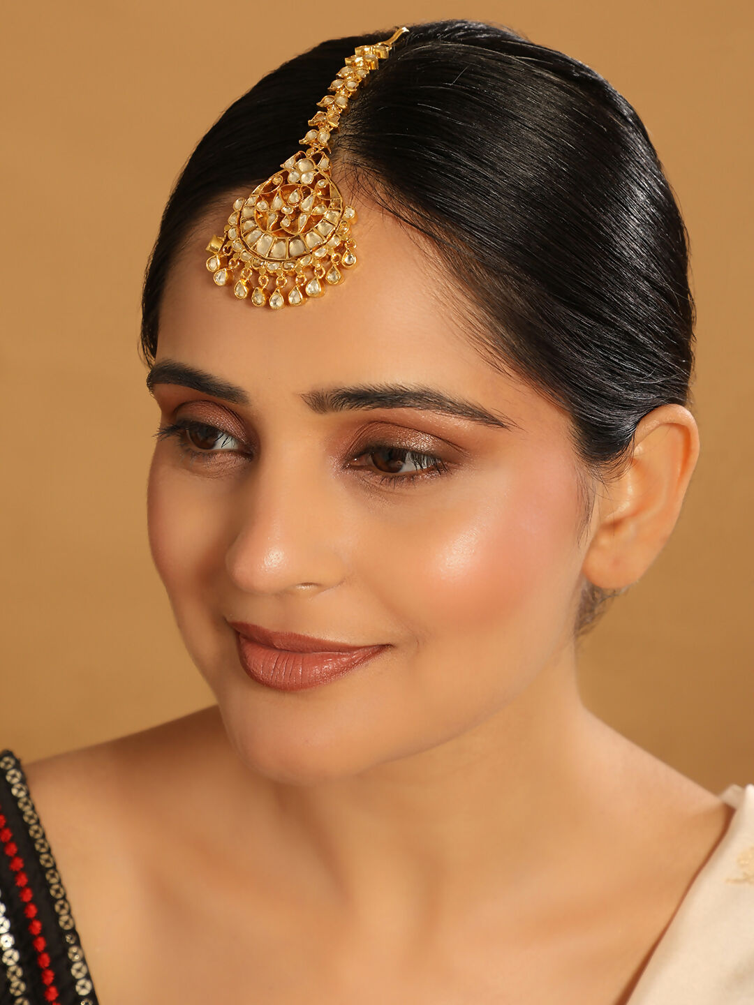 Nuyug 22K Gold-Plated Kundan Studded Maang Tikka Head Jewellery