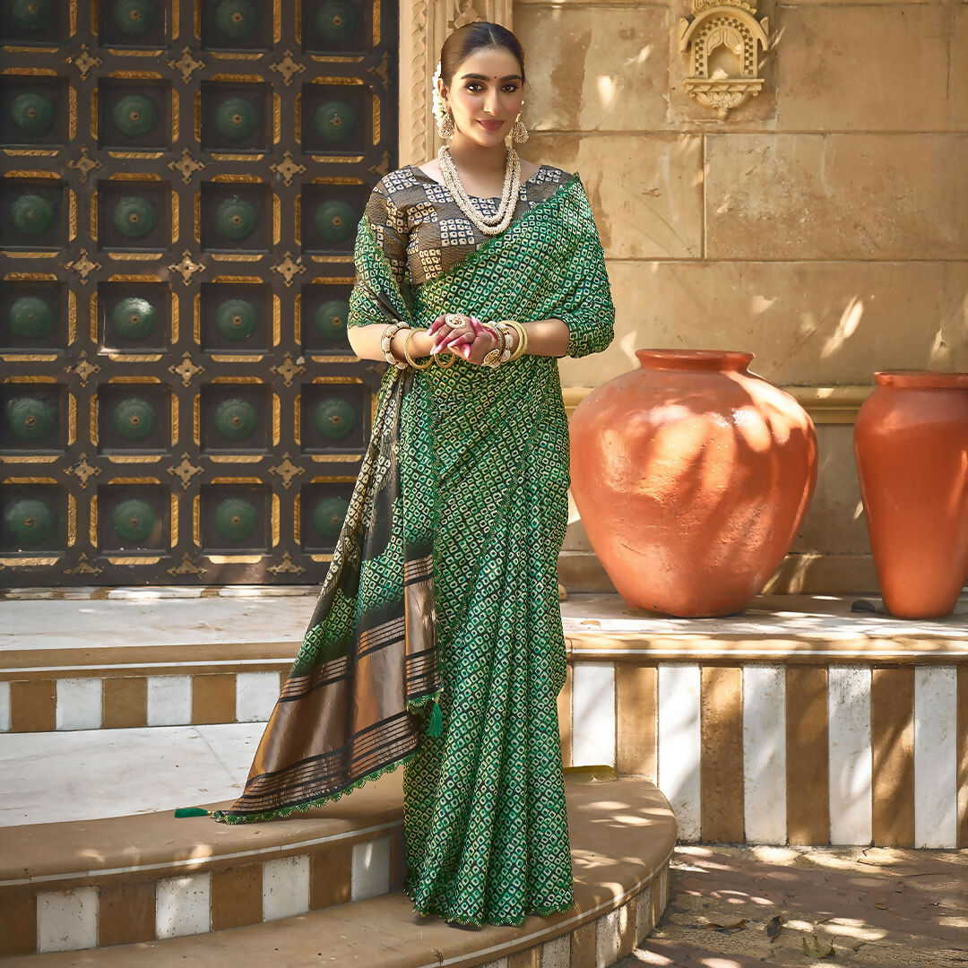 43708_1_53861365447_o