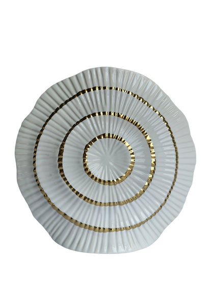 Sun Mun Decors White & Golden Shell Shaped Vase
