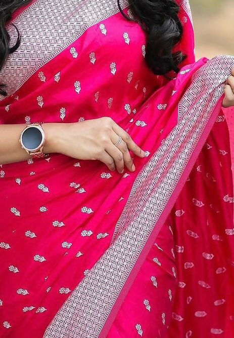 Preksha Creation Banarasi Red Saree With Zari Work - Distacart