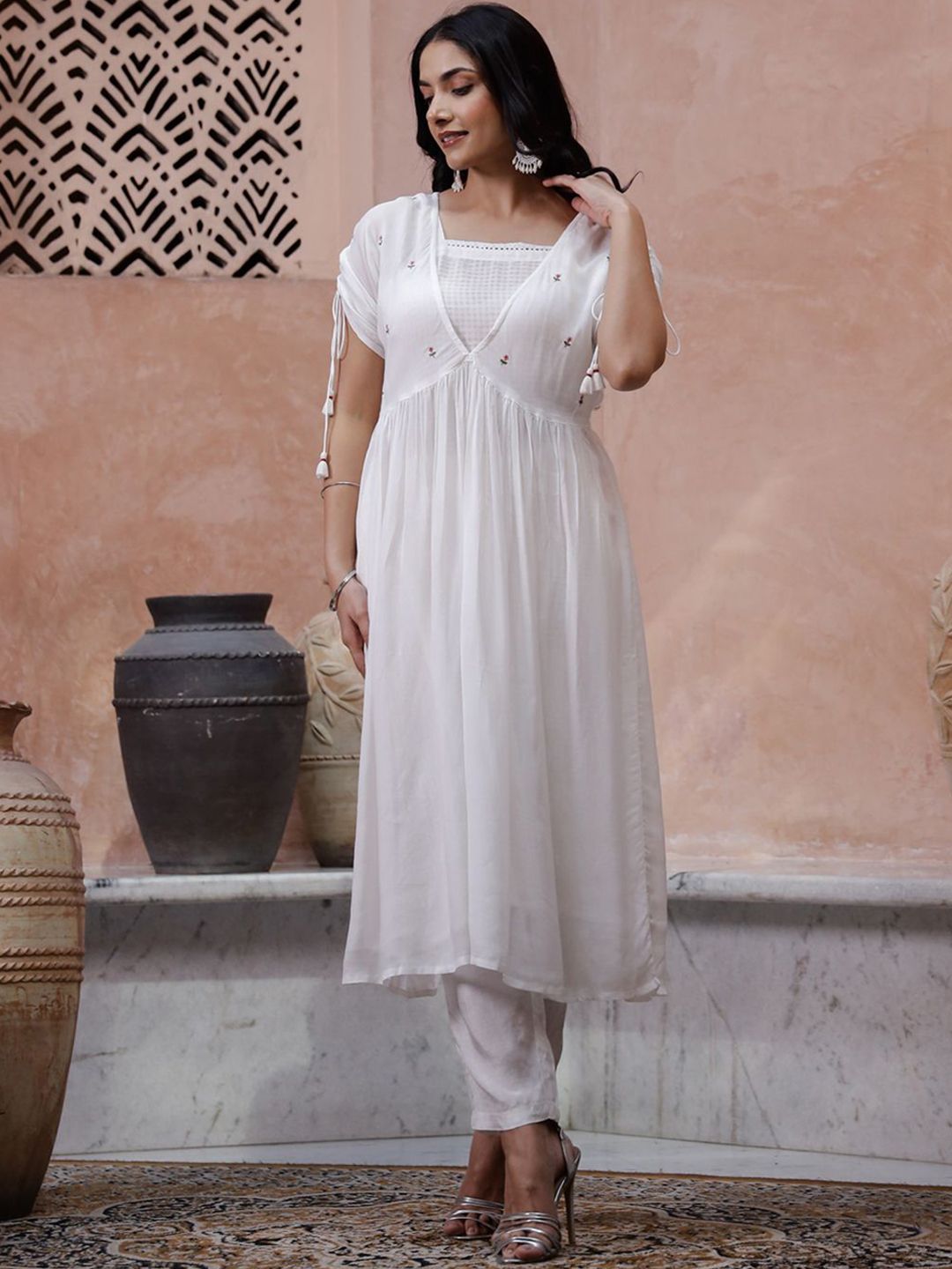 Sangria Floral Embroidered Thread Work Kurta with Trouser - Distacart